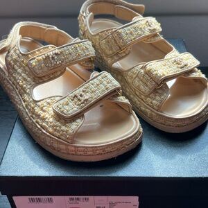 CHANEL Beige/Gold Tweed Sandals Pearl CC Logo size 38.5 Authentic
